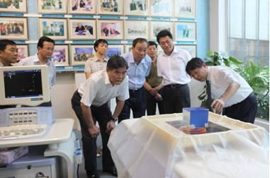 杭州市委书记黄坤明、市长邵占维一行考察海扶医疗