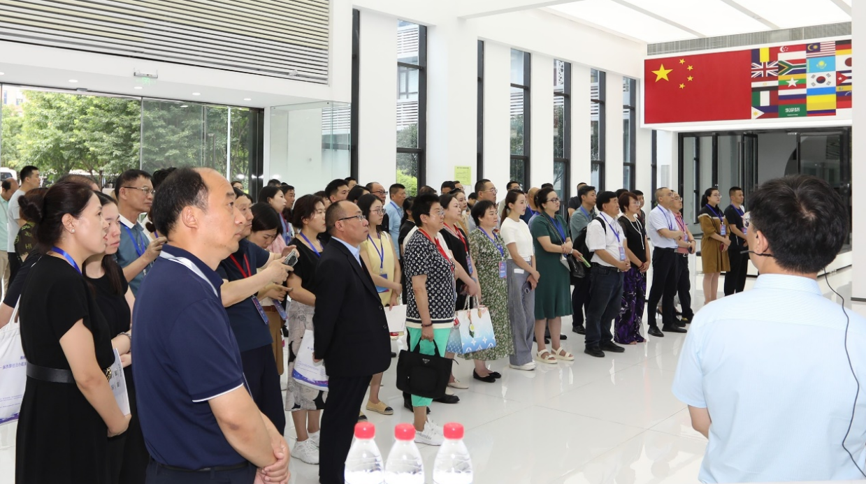 西部社会办医博览会组委会邀请127名嘉宾考察重庆海扶医疗